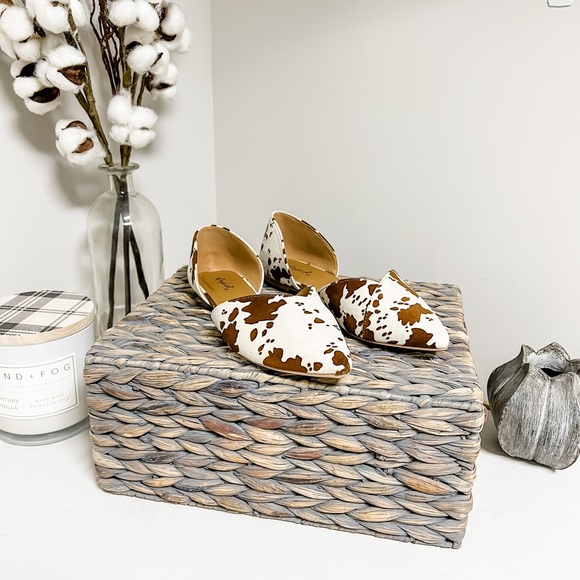 Qupid Brown Cow Print D’Orsay Flats Size 8 - Picture 1 of 9